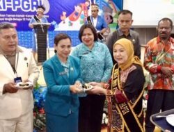 HUT ke- 76 IGTKI – PGRI Papua Berlangsung Meriah, Bunda PAUD: Guru TK adalah Pelita Generasi Emas