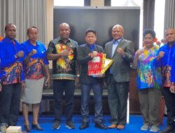 Bupati Jayapura Hadiri Serah Terima Laporan Keuangan Perusda Baniyau