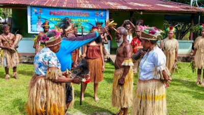 Hadiri Pengukuhan Kepala Suku Besar Sablung, Begini Pesan Bupati