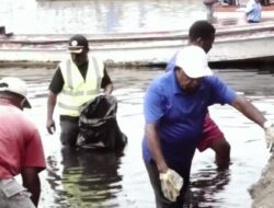 Kerja Bakti Masal Pemerintah Kabupaten Jayapura Bersama TNI/Polri dan Masyarakat Didermaga Yahim